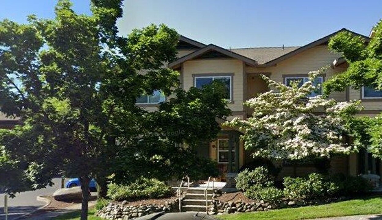 220 Grant St in Ashland, OR - Building Photo