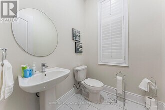 61 Ross Vennare Cres in Vaughan, ON - Building Photo - Building Photo