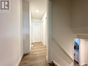 15 Nymark Ave in Toronto, ON - Building Photo - Building Photo