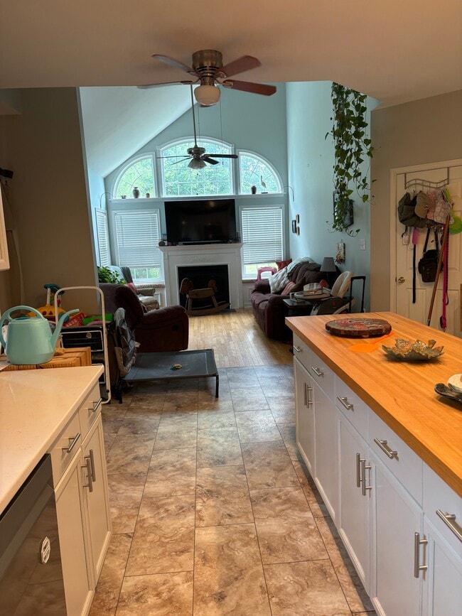 107 Wheat Field Terrace in Harpers Ferry, WV - Building Photo - Building Photo