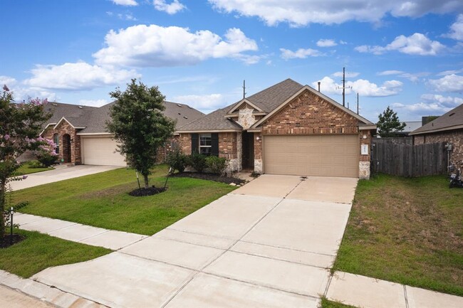 4823 San Gregorio Ln in Park Row, TX - Foto de edificio - Building Photo