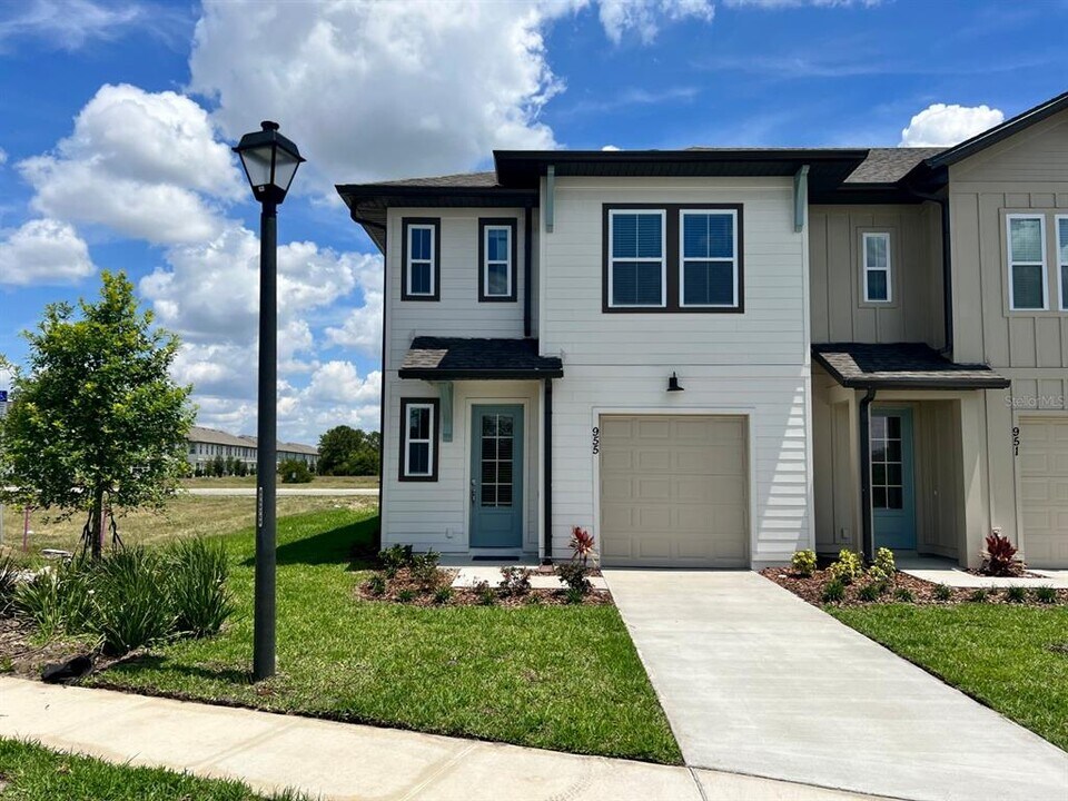 955 Conch Rd in Davenport, FL - Building Photo