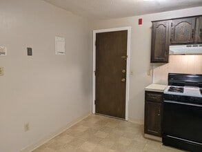 14 Tiffany Rd in Salem, NH - Building Photo - Building Photo
