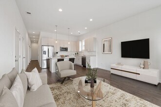 1952 W Ohio St in Chicago, IL - Foto de edificio - Building Photo