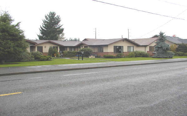 The Alsins Apartments in Sumner, WA - Building Photo - Building Photo