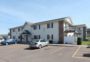 756 Van Es Pky in Eau Claire, WI - Building Photo