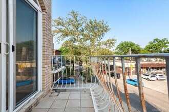 71-05 Cooper Ave in Queens, NY - Foto de edificio - Building Photo