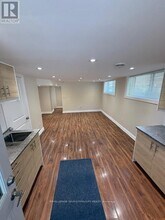 10 Fallingdale Crescent in Toronto, ON - Building Photo - Building Photo