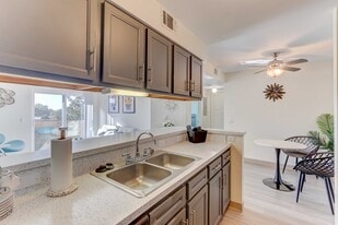 Americana Lakewood Apartments in Lakewood, CO - Building Photo