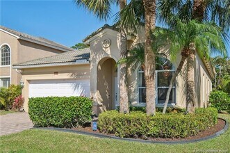 3796 NW Deer Oak Dr in Jensen Beach, FL - Building Photo - Building Photo