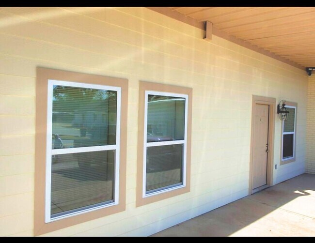 property at 126 E 6th Ave