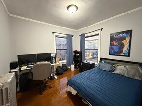 6948 N Ashland Ave, Unit 2E in Chicago, IL - Building Photo - Building Photo