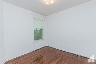 1940 W Winona St, Unit 1954-1 in Chicago, IL - Building Photo - Building Photo