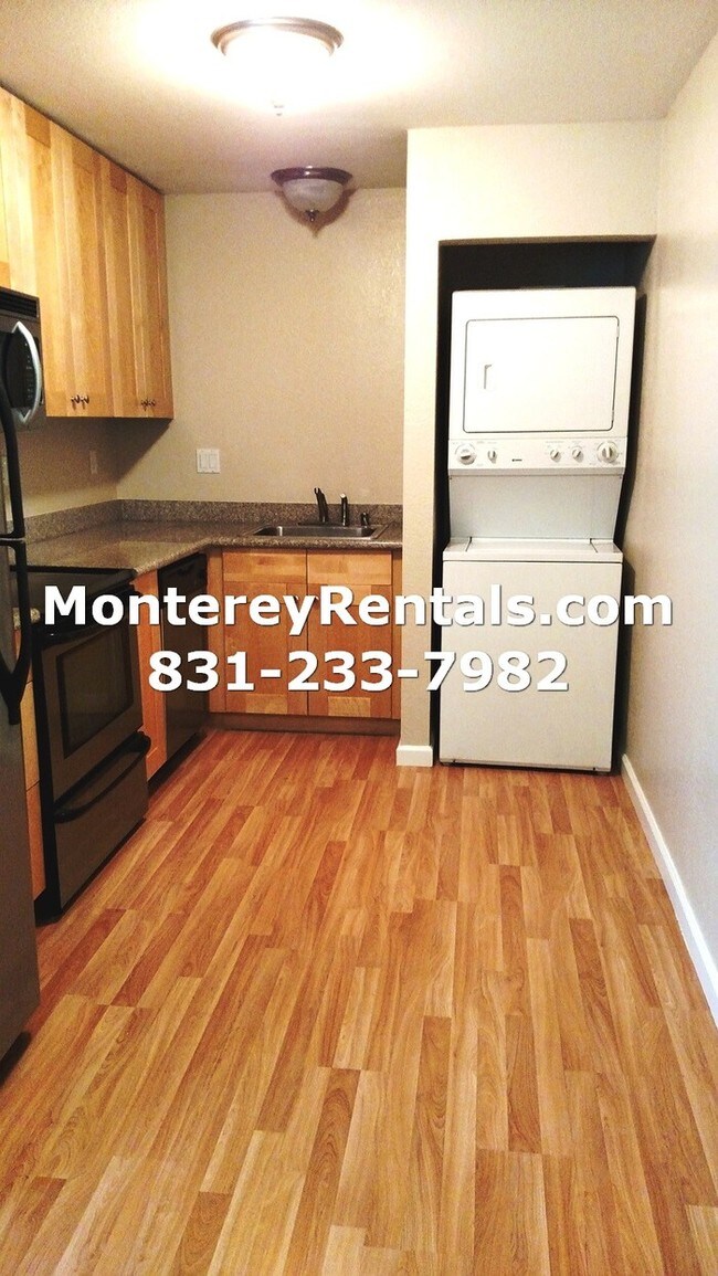 820 Casanova Ave-Unit -115 in Monterey, CA - Building Photo - Building Photo