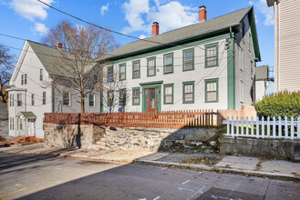 221 Cato St in Woonsocket, RI - Building Photo - Primary Photo