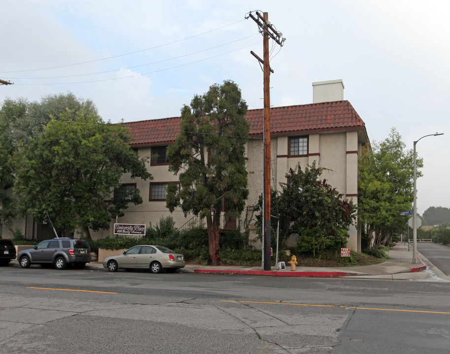 University Place in Northridge, CA - Building Photo