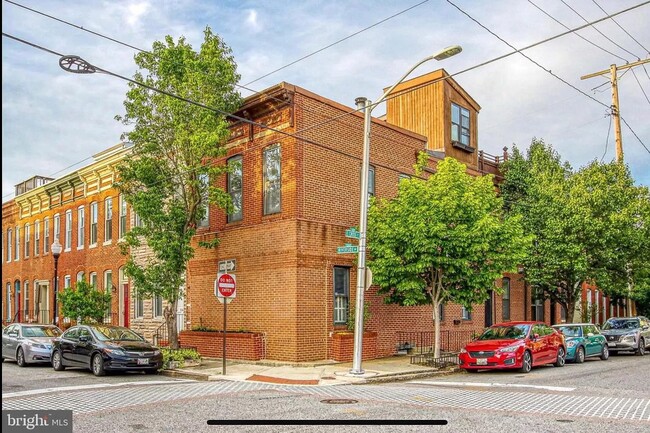 400 E Cross St in Baltimore, MD - Building Photo - Building Photo