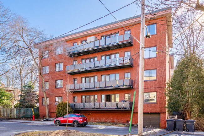 5488 Avonmore Av in Montréal, QC - Building Photo - Building Photo