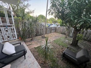 1480 NE 151st St in Miami, FL - Building Photo - Building Photo