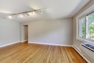 822 Seward St, Unit 3B in Evanston, IL - Foto de edificio - Building Photo