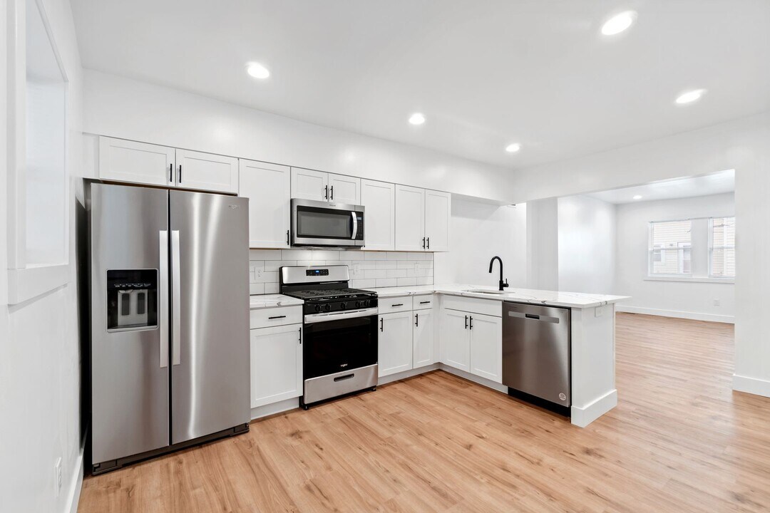 95 S 15th St in Pittsburgh, PA - Building Photo