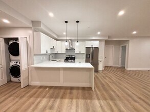 178 Washington Ave, Unit 107 in Chelsea, MA - Building Photo - Building Photo