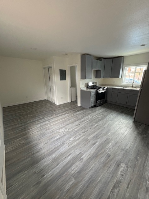 10428 Somerset Blvd in Bellflower, CA - Foto de edificio