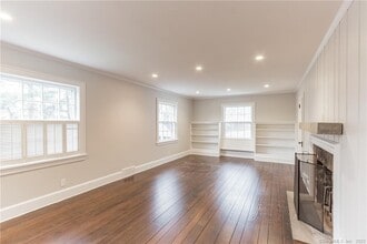 49 Sunset Dr in Weston, CT - Building Photo - Building Photo