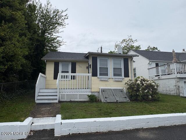 526 West End Ave in Avon By The Sea, NJ - Building Photo