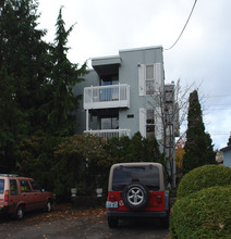 2219 Minor Ave E in Seattle, WA - Building Photo - Building Photo