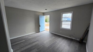 214 N Discovery St in Rocky Mount, NC - Building Photo - Building Photo