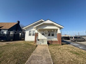 1112 S Xanthus Pl in Tulsa, OK - Building Photo
