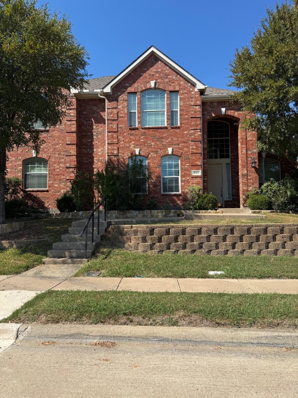9101 Forest Hills Dr