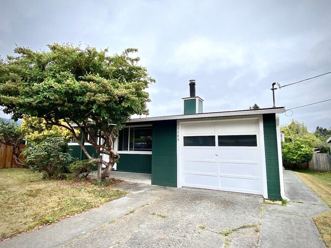 property at 1245 Chester Ave
