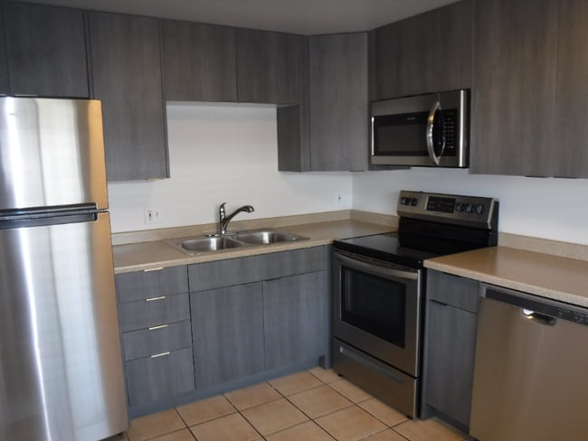 2117 E 3300 S in Salt Lake City, UT - Building Photo - Building Photo