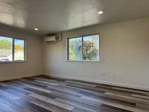 903 Sunny Ln in Nampa, ID - Building Photo - Building Photo