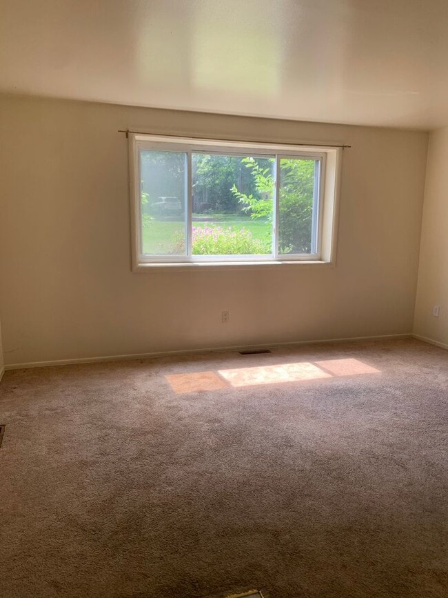 property at 1926 3 Waddle Rd