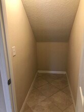 7010 Butterfly Ct in Jacksonville, FL - Building Photo - Building Photo
