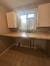 179 Maple Ave, Unit Duplex in Claremont, NH - Building Photo - Building Photo