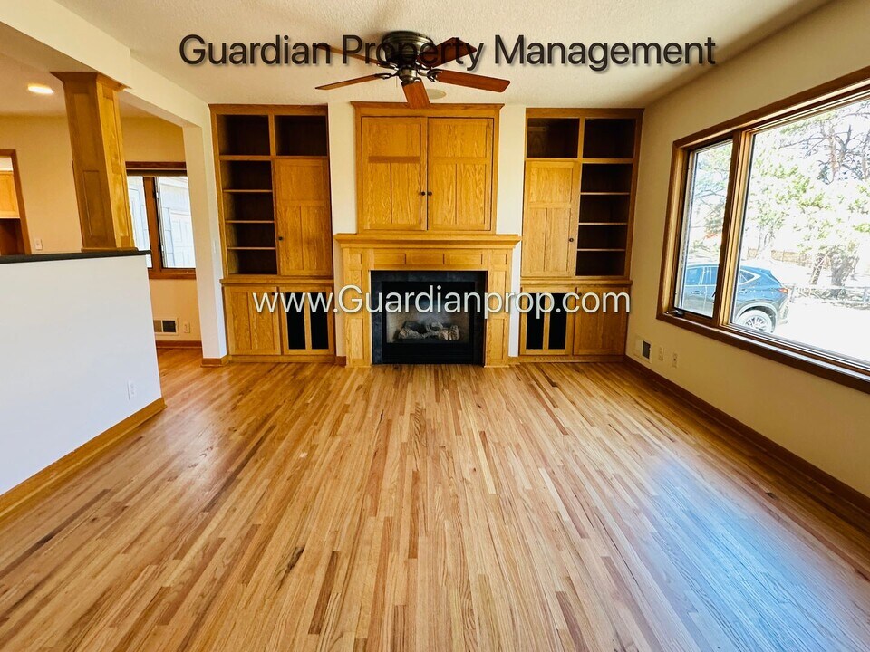 2527 Florida Ave N in Minneapolis, MN - Building Photo