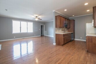 702 Mt Vernon Dr in Clarksville, TN - Building Photo - Building Photo