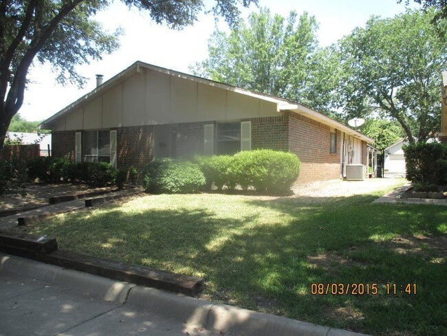property at 305 Thistle Dr