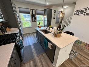127 Monument Ln in Wixom, MI - Building Photo - Building Photo