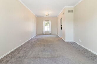 106 Brookhaven Ct in Sugar Grove, IL - Foto de edificio - Building Photo