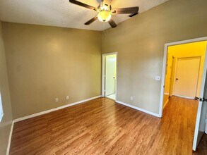 420 SW 122nd Ave, Unit 420 in Pembroke Pines, FL - Foto de edificio - Building Photo