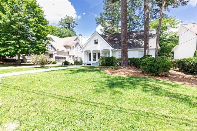 2373 Ewing Dr NE in Atlanta, GA - Building Photo - Building Photo