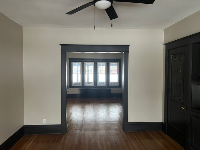 1006 Laurel Ave in St. Paul, MN - Building Photo - Building Photo