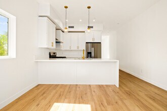 3420 12th Ave in Los Angeles, CA - Building Photo - Building Photo