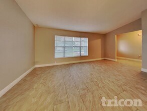 488 Northview St in Port Charlotte, FL - Foto de edificio - Building Photo