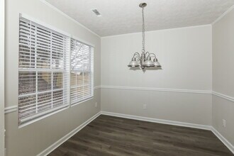 93 Gleneagles Way, Unit 303 in Fayetteville, GA - Building Photo - Building Photo